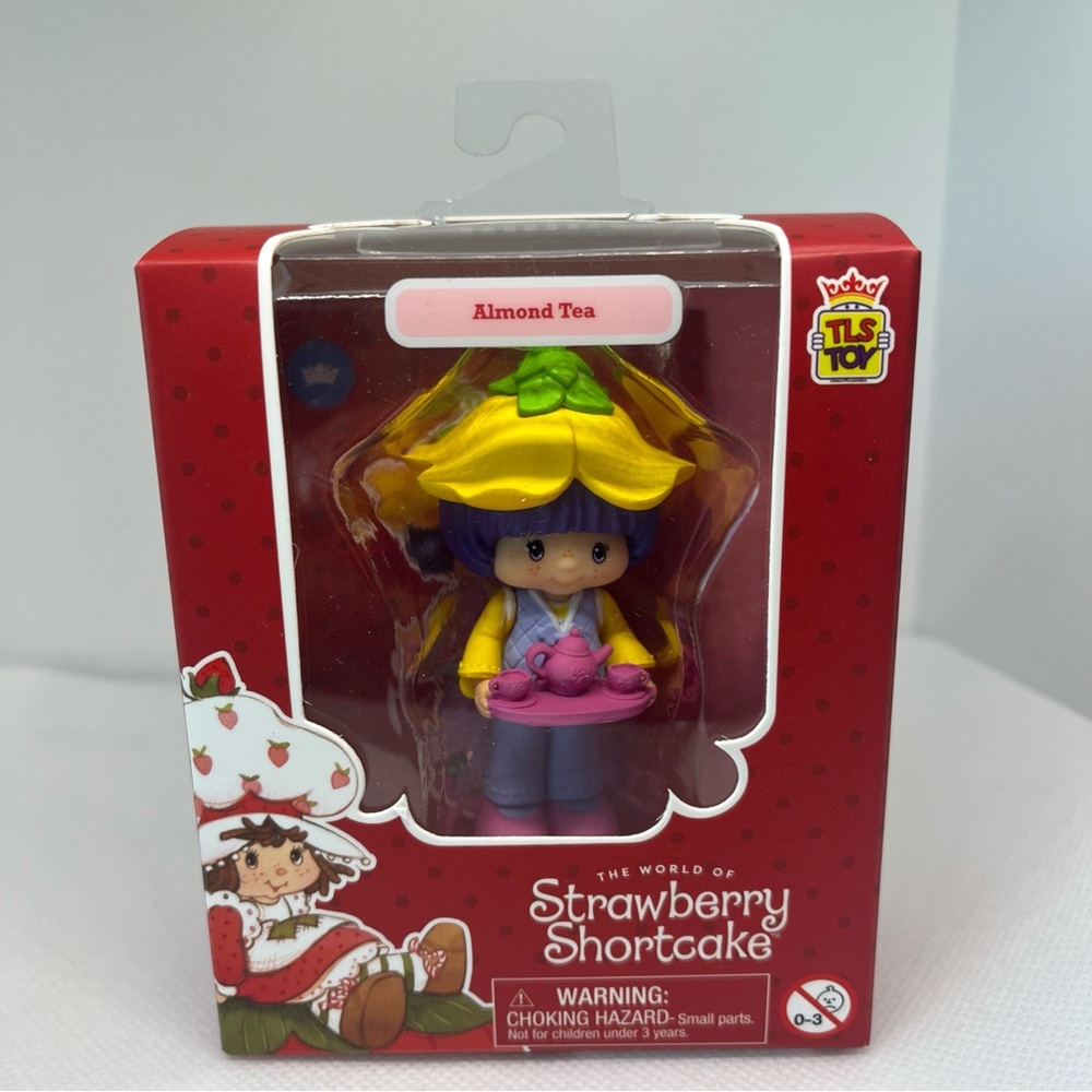 The World Of Strawberry Shortcake Almond Tea Mini Figure CheeBee